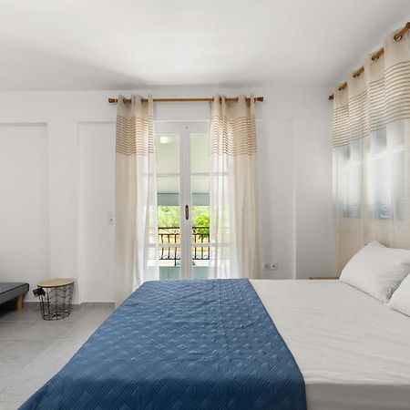 Nikolas Apartments Stoupa Lévktron Esterno foto