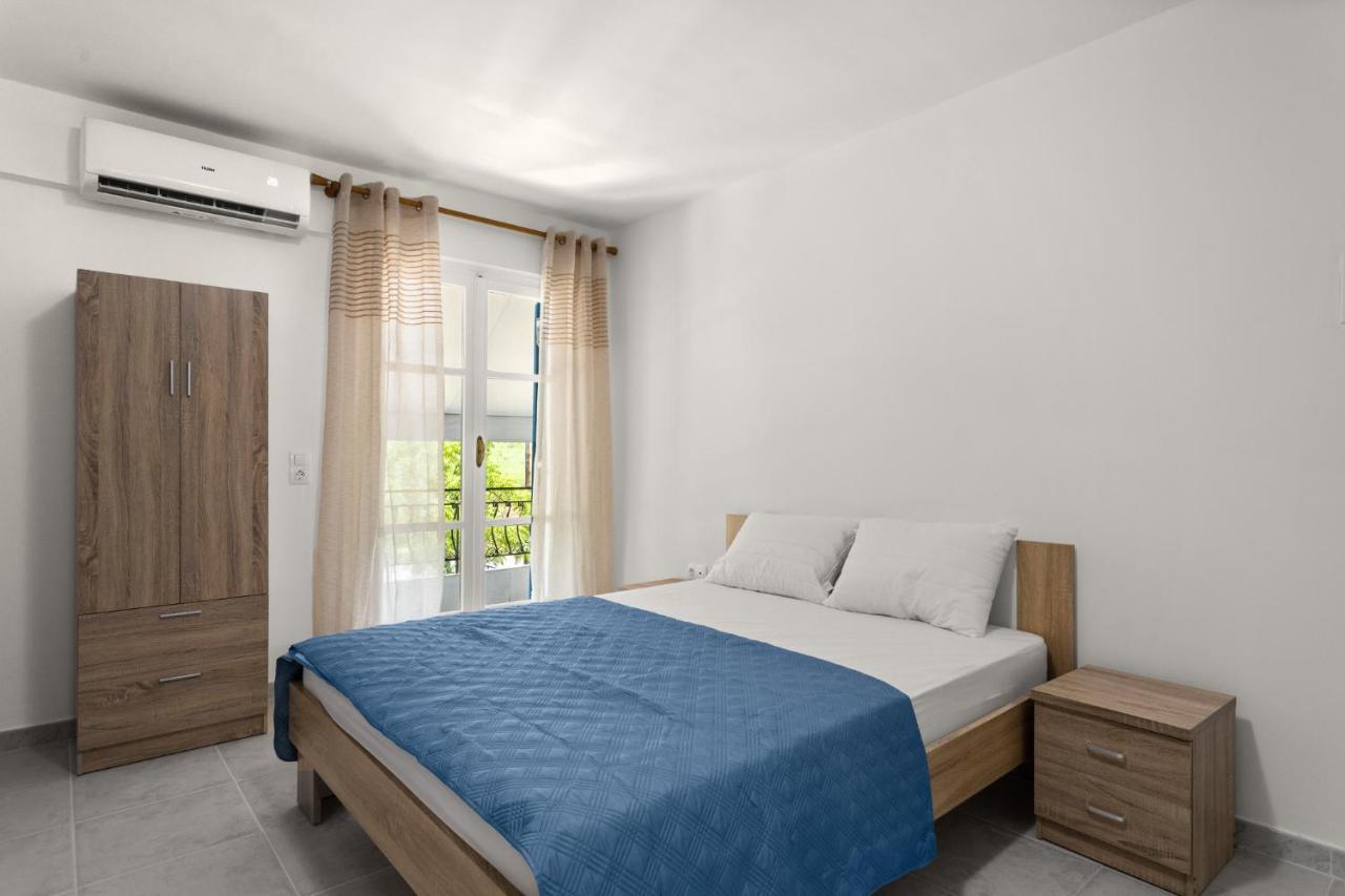 Nikolas Apartments Stoupa Lévktron Esterno foto